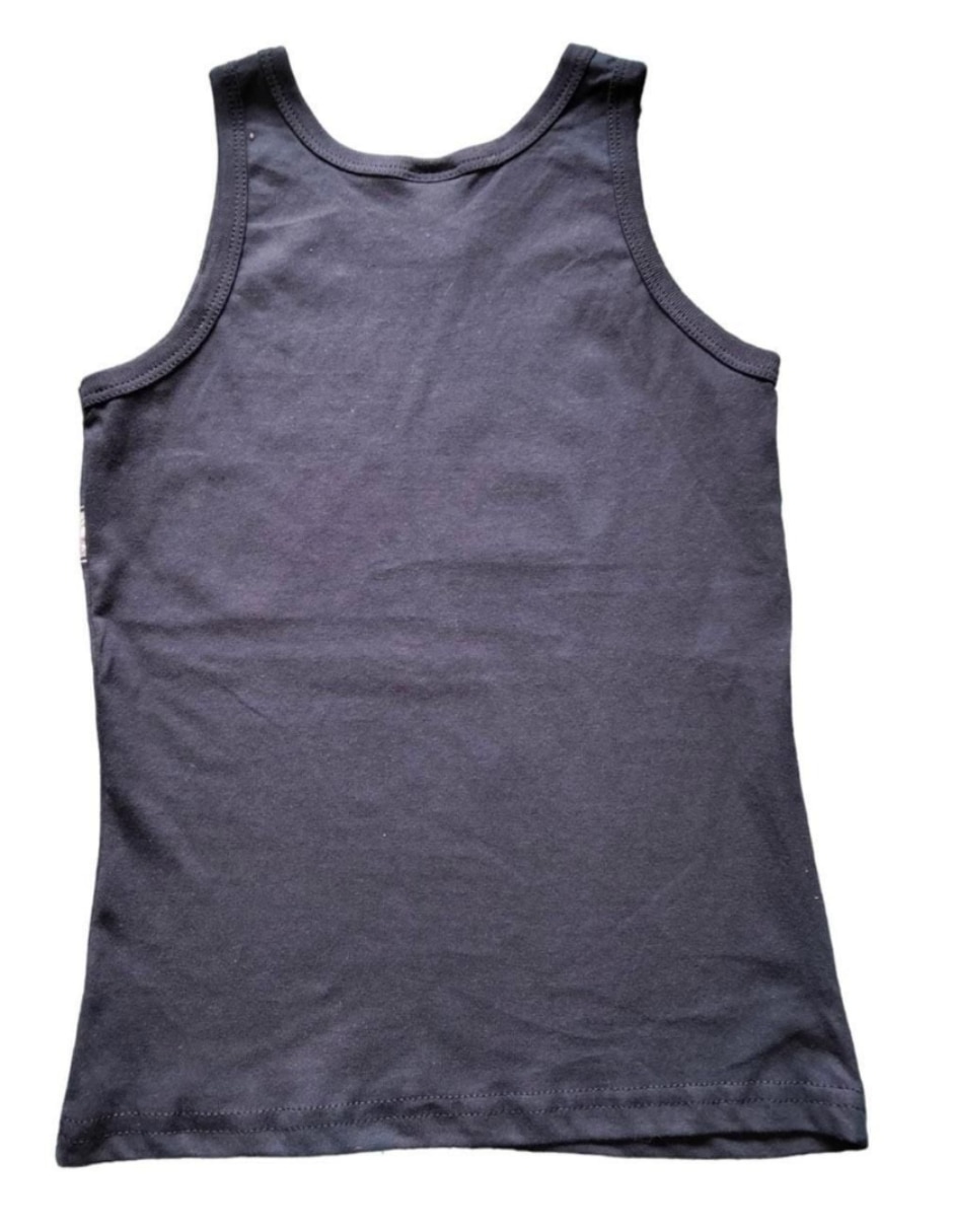 Set camiseta cuello redondo para niño 4