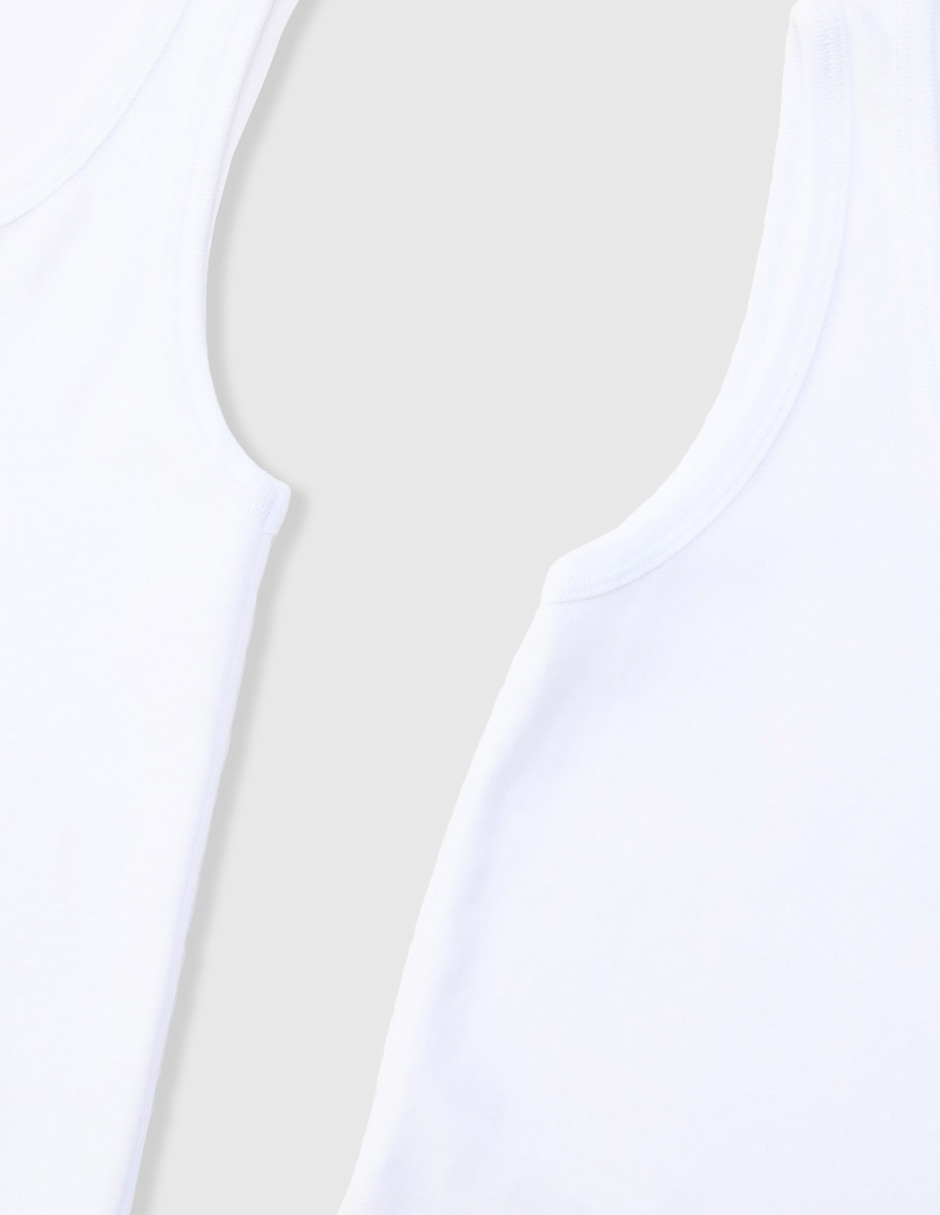 Set camiseta cuello redondo para niño 4